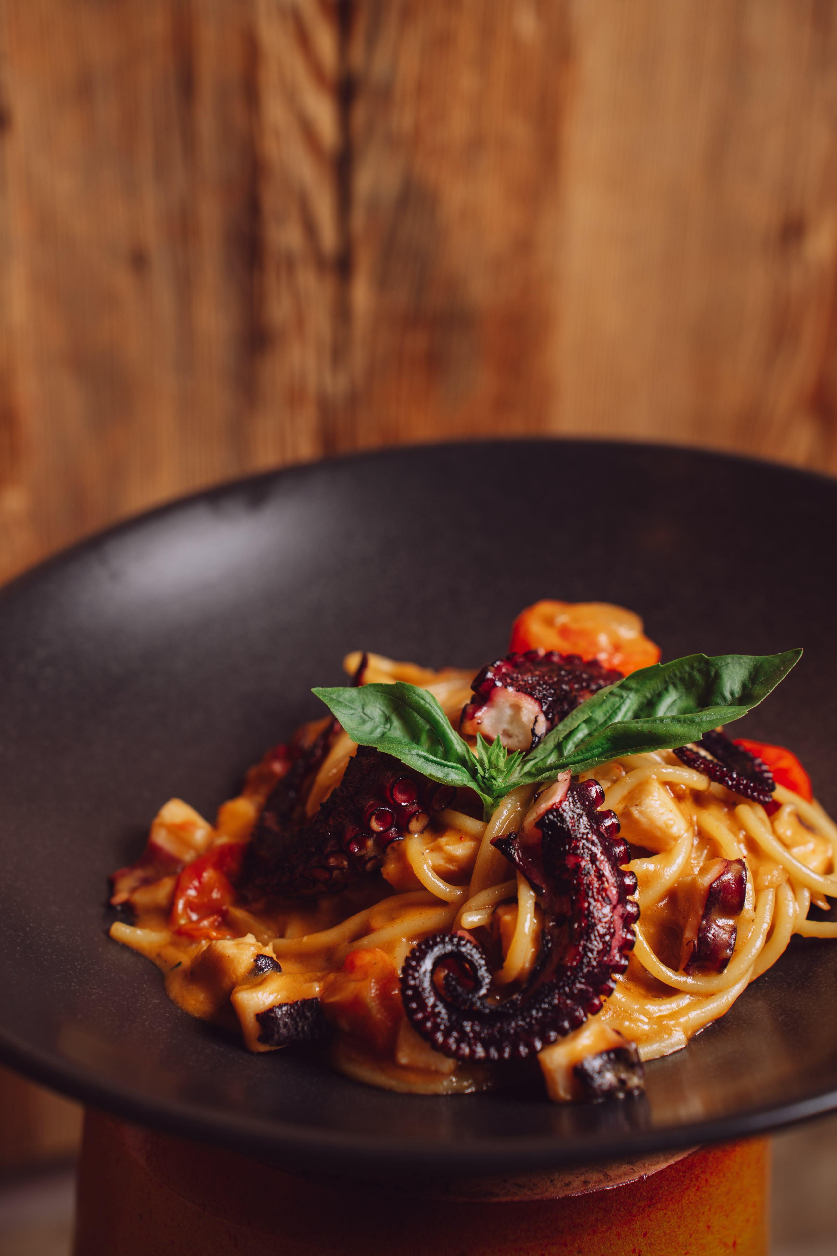 Pasta with octopus and tomatoes